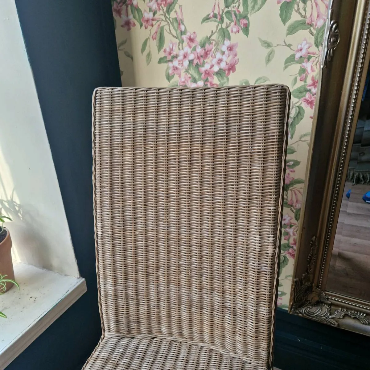 Chairs - Image 3