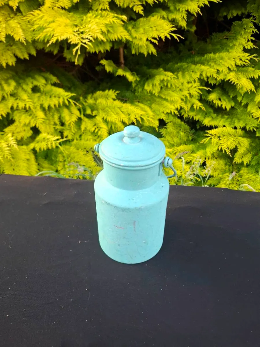 Painted small milk can churn - Image 2