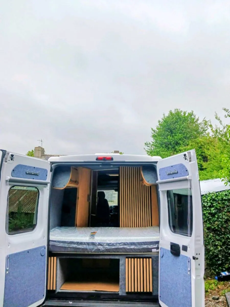 Motorhome Camper Motorcaravan 2021 - Image 3