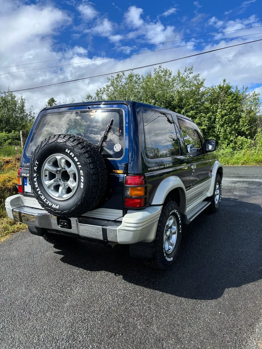 Mitsubishi Pajero 2.8TD low km - Image 4