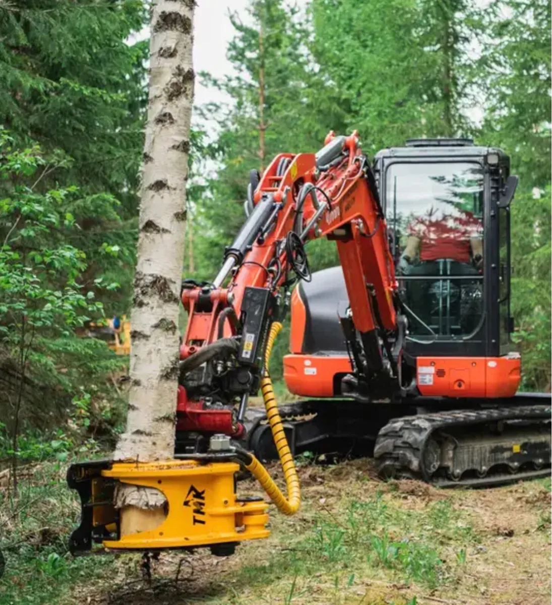 Mini Digger Tree Shear ,Suits 2 to 5 Ton - Image 1