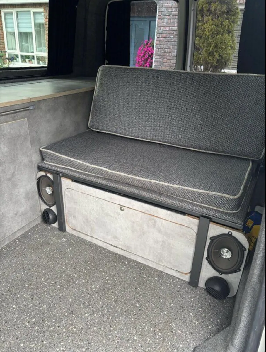 VW T5 Camper - Image 4