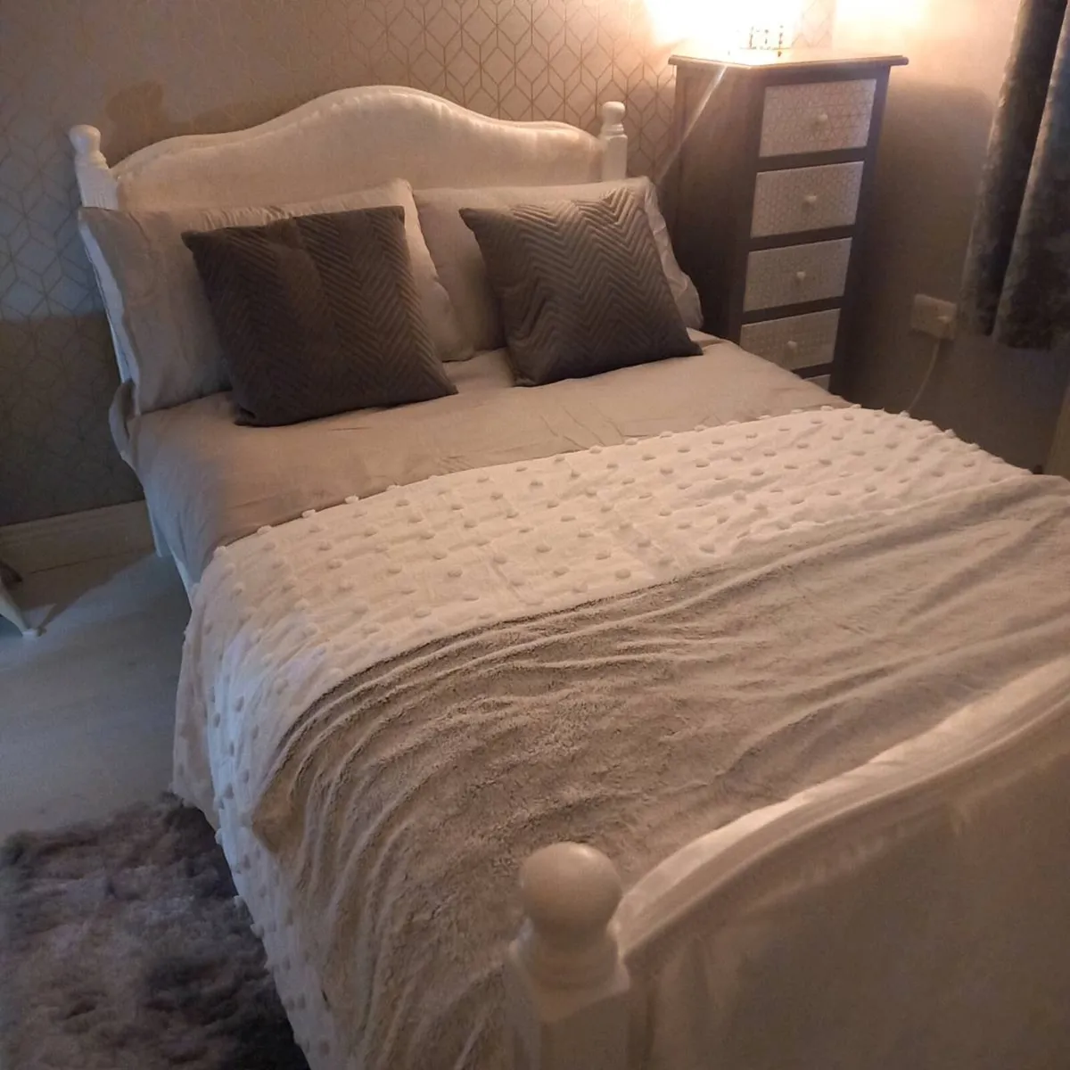 4ft small double bed - Image 1