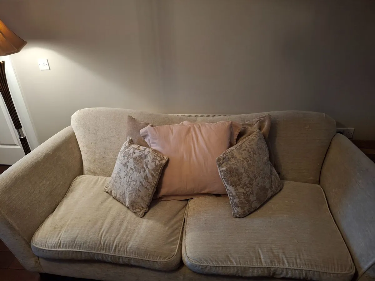 Suite of furniture - Image 3