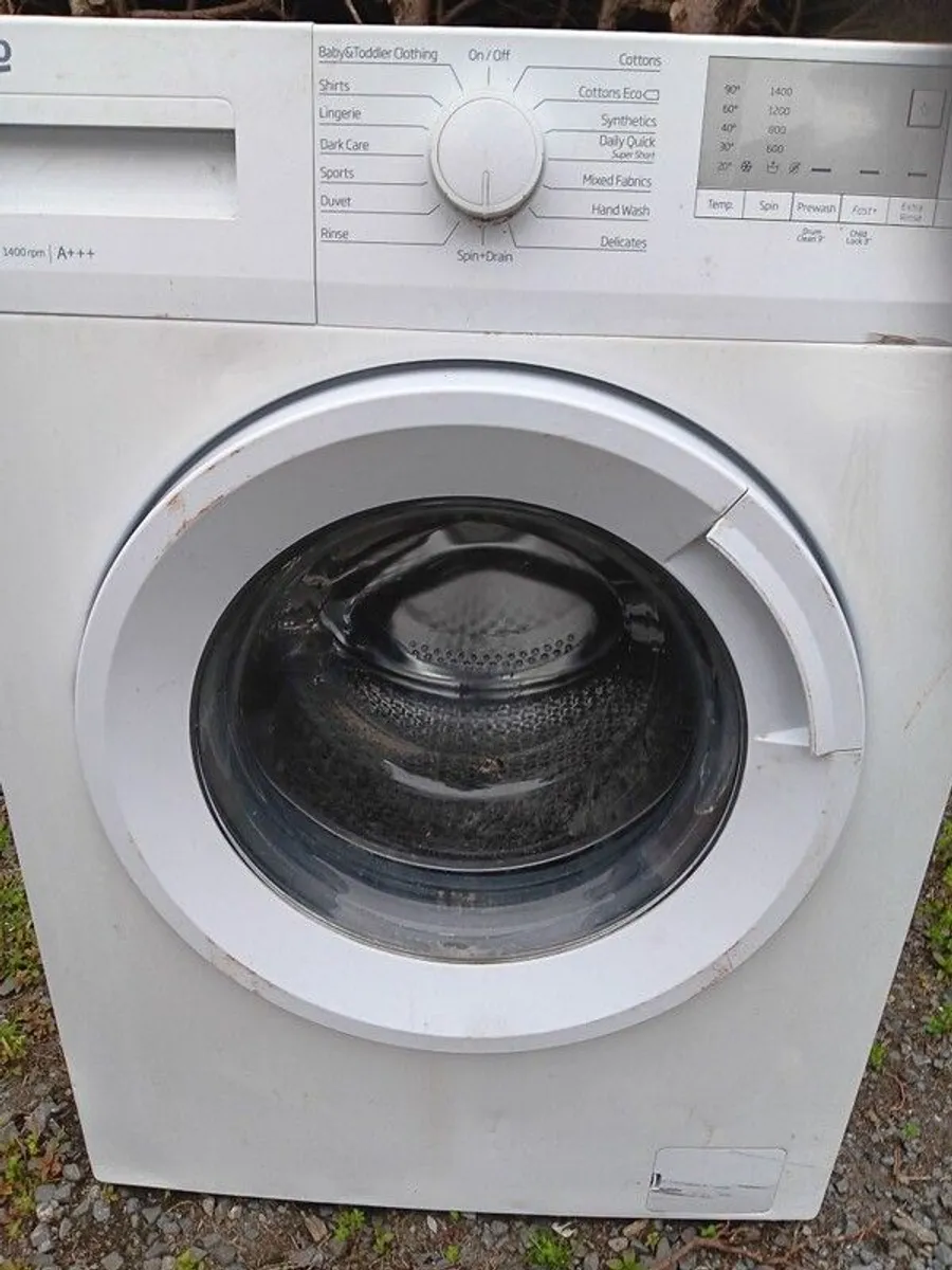 Washing machine - Image 1
