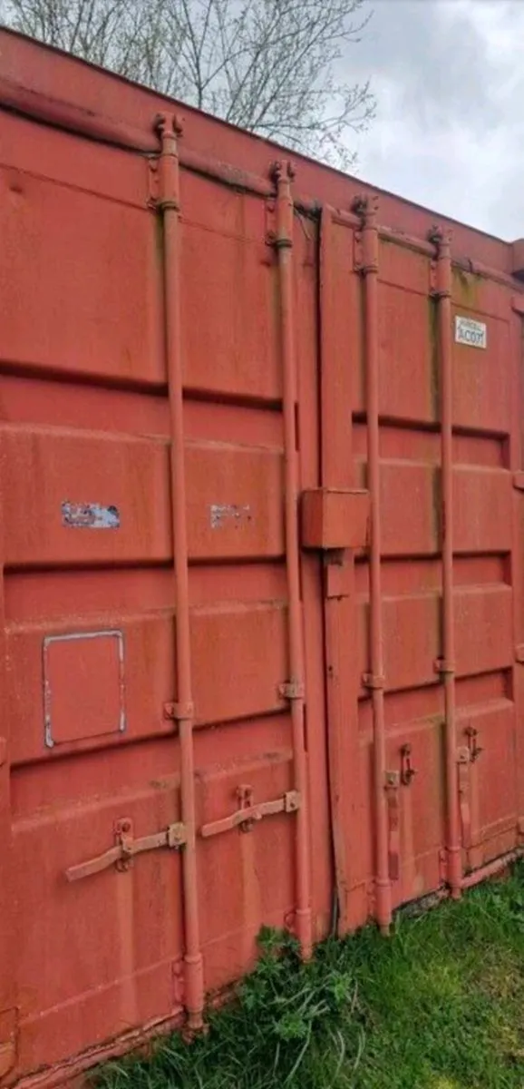 Shipping Container - Image 3
