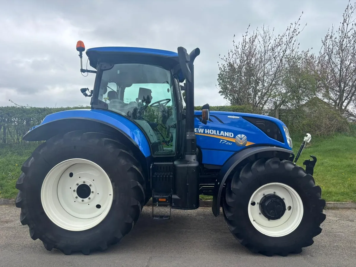 2022 NH T7.210 A/C 1000 hours - Image 3