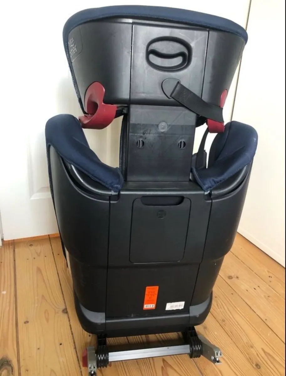 Britax Romer Kidfix XP Black Series in blue - Image 4