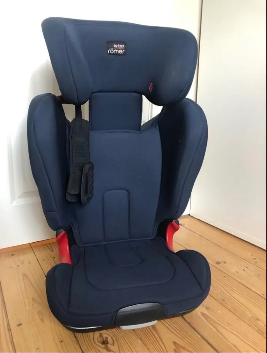 Britax Romer Kidfix XP Black Series in blue - Image 1
