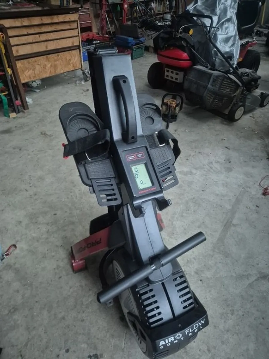 proform rowing machine - Image 4