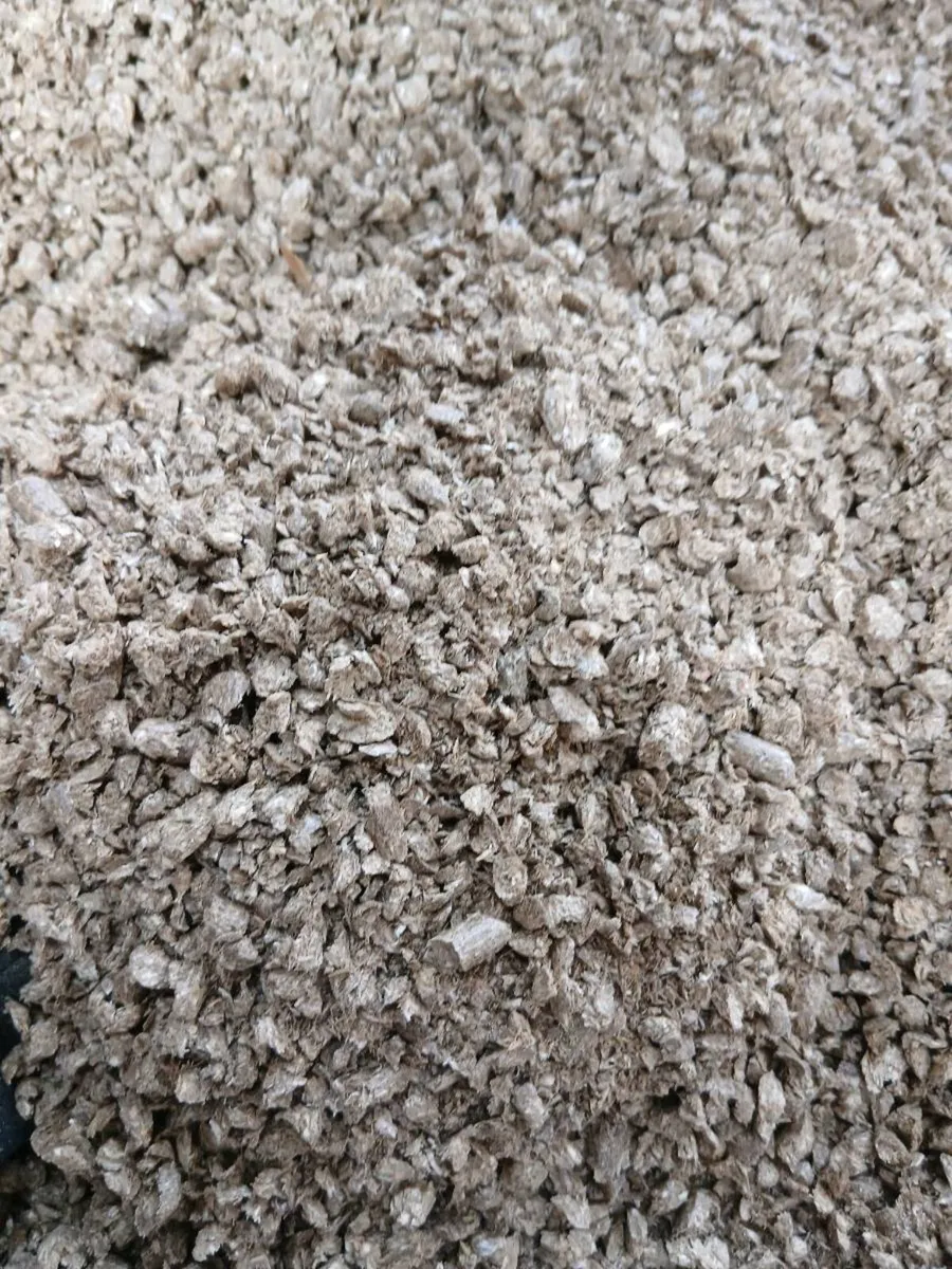 Straw Pellet Crumb - Image 3