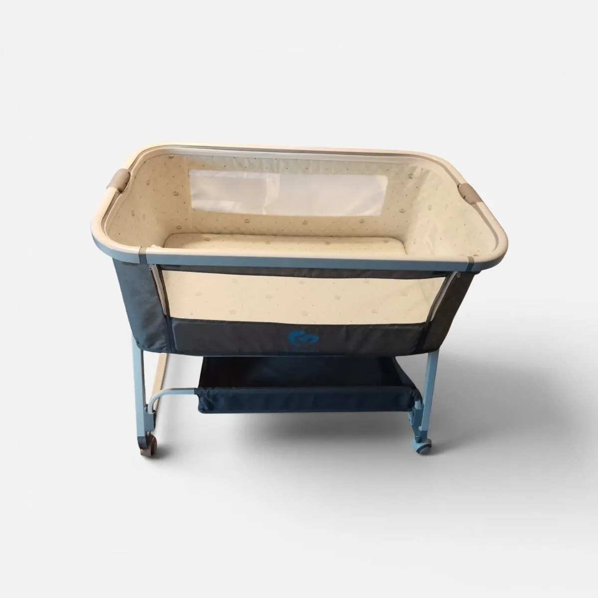 Baby bedside crib - Image 1