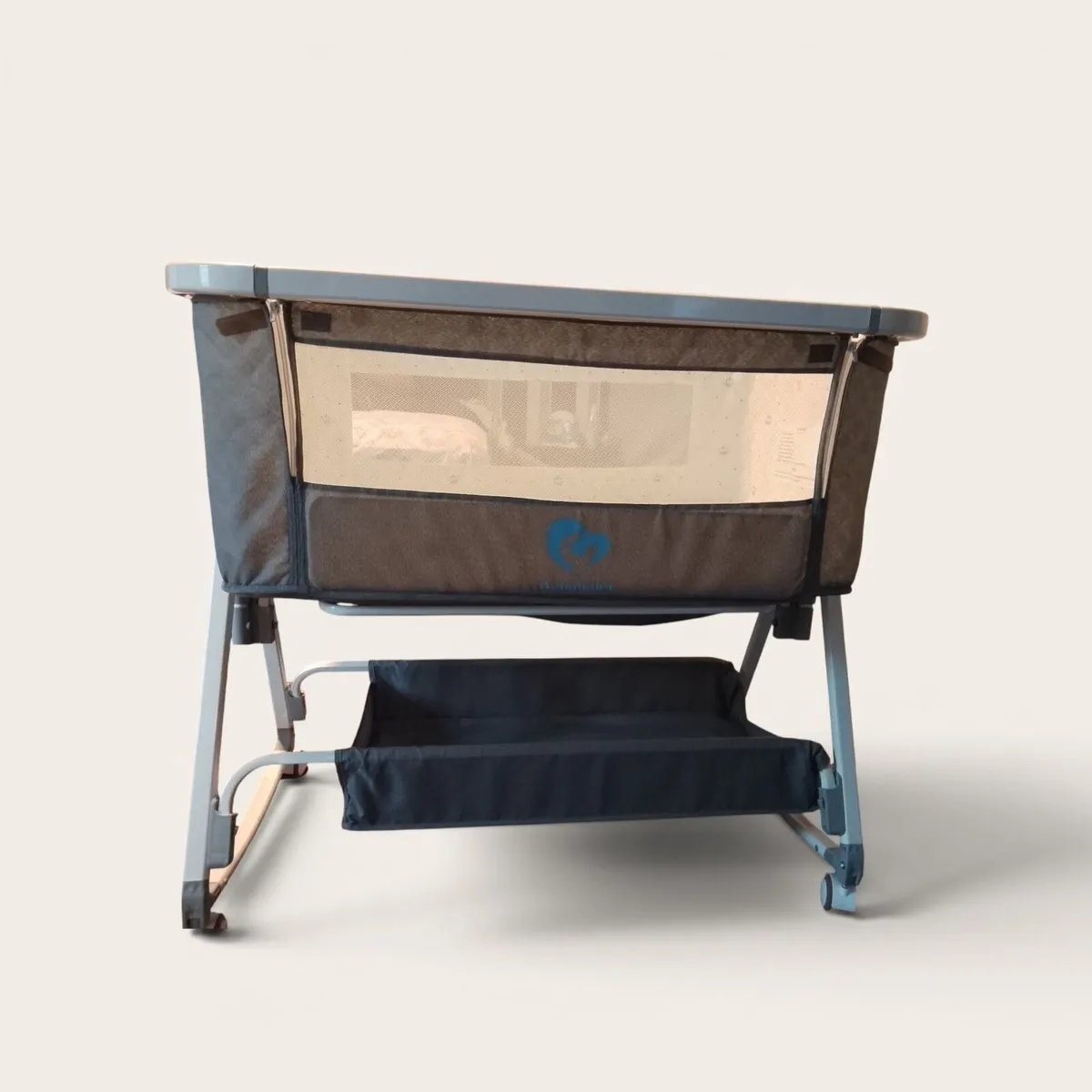 Baby bedside crib - Image 2