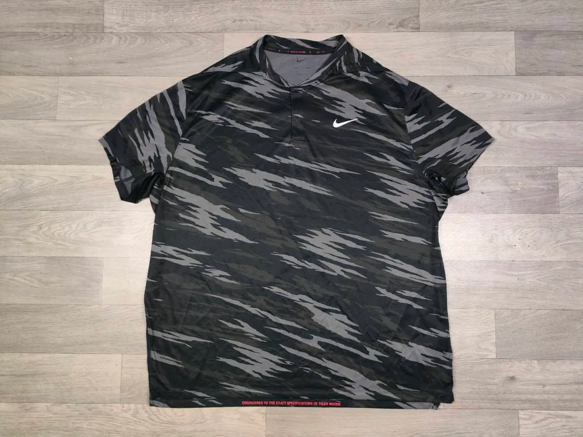 Nike Tiger Woods Camo Golf Shirt Mens XL - Image 1