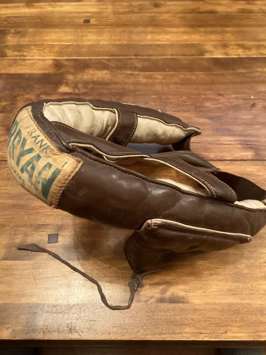 Vintage 1930s boxing memorabilia - Image 4