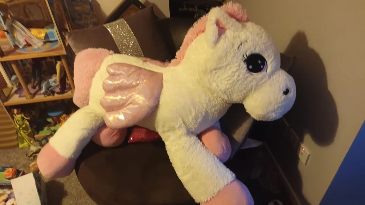 Giant horse  teddy with wings - Image 1