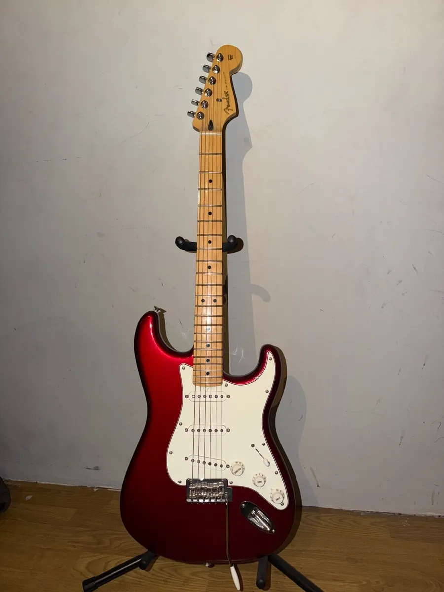 Electric Guitar - Image 1