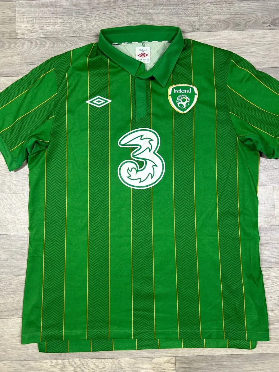 Vintage 2011 Umbro Ireland Jersey Shirt Mens Large - Image 2