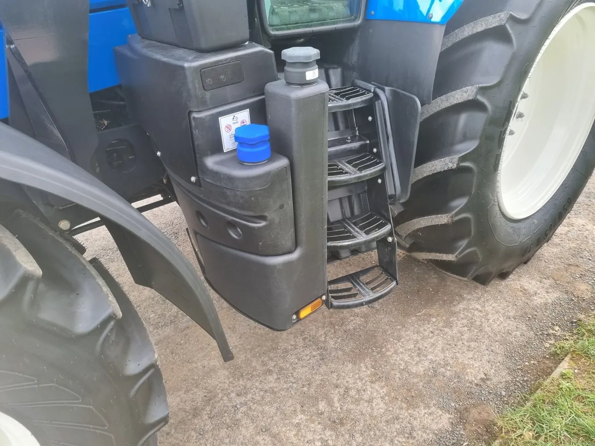 2025 New Holland T7.210 R/C 700 hours - Image 3