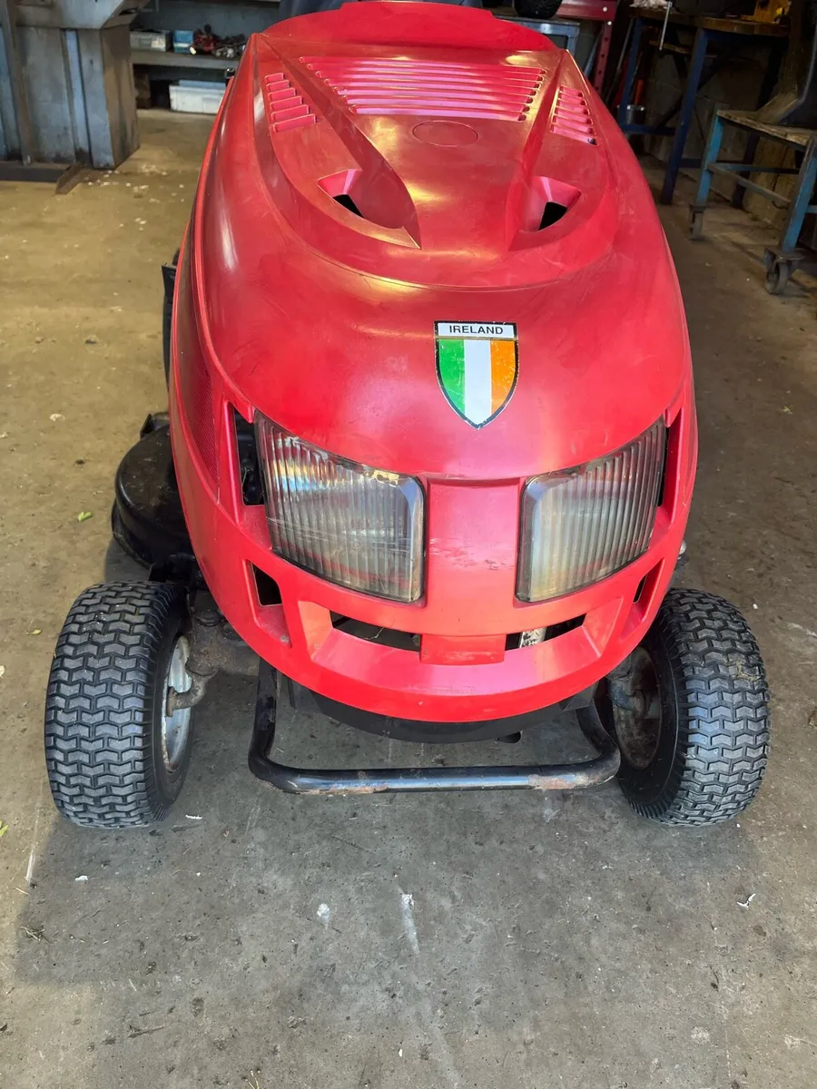 Castlegarden mower - Image 1