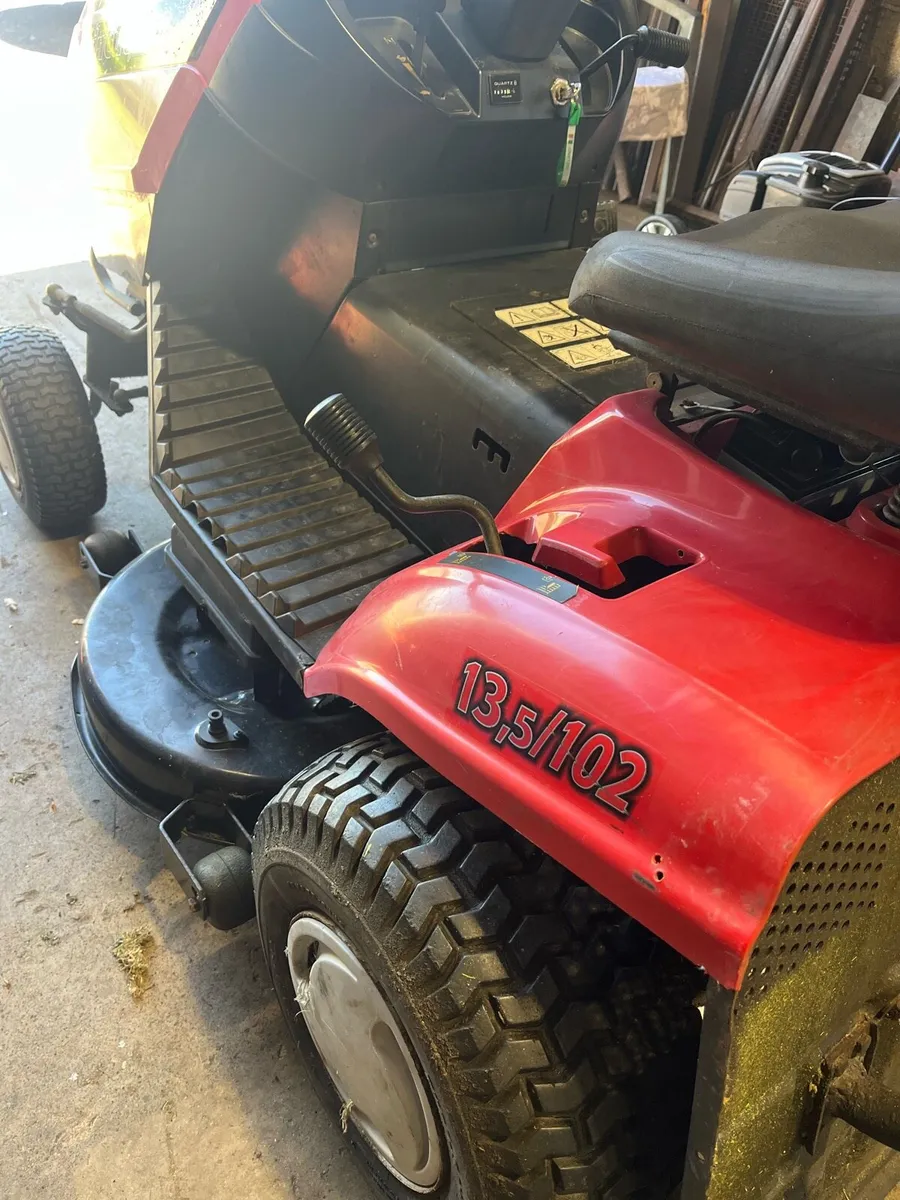 Castlegarden mower - Image 4