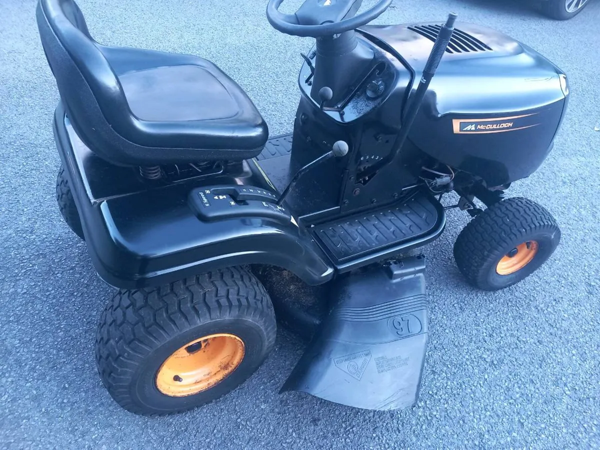 Ride on lawnmower - Image 2