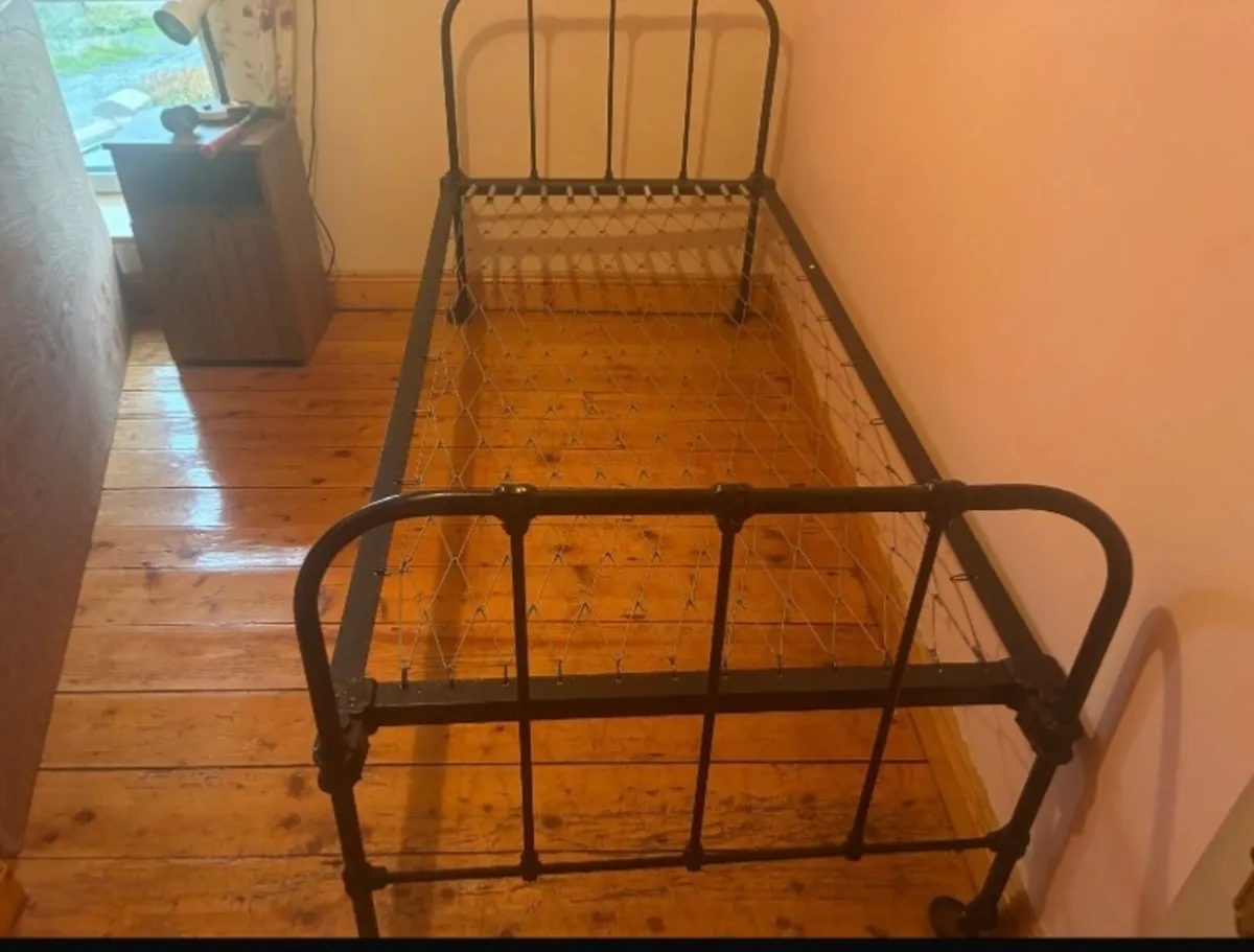 Bed frame - Image 3