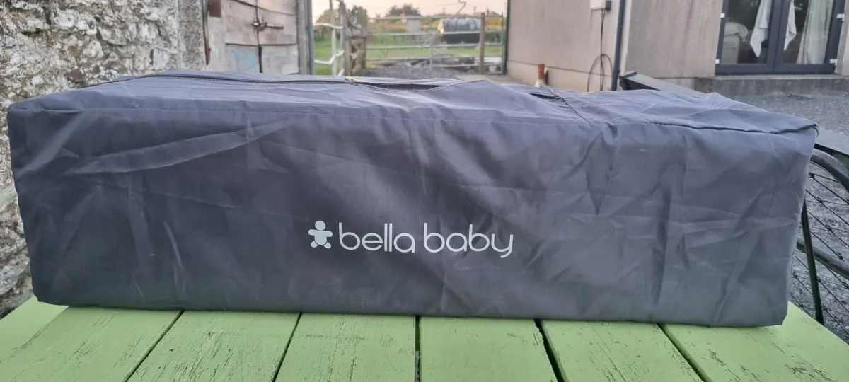 Travel cot