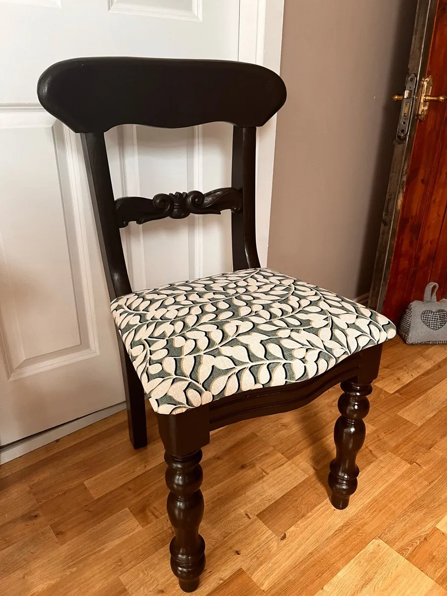 Set of four dining room chairs - Image 1