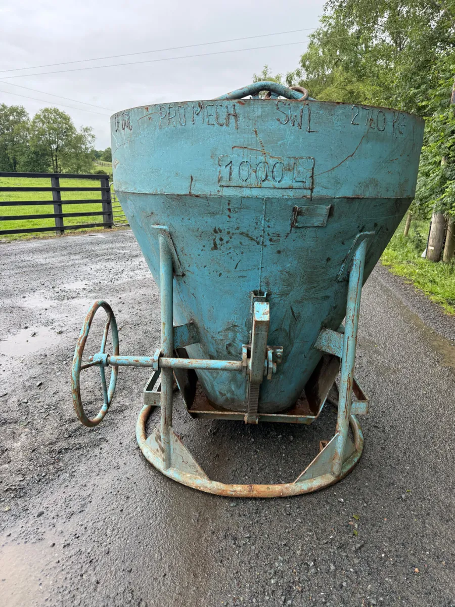 Concrete Skip - Image 2