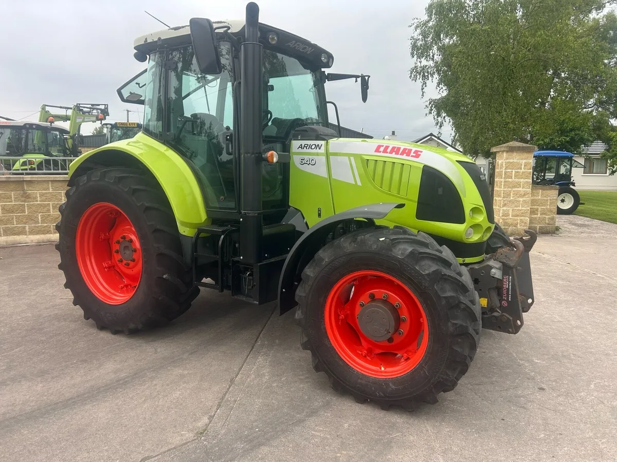 Claas Arion 640 - Image 1
