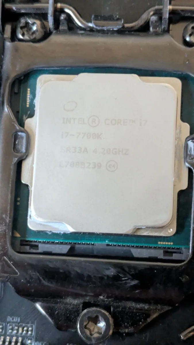 I7 7700K, GA 270N WiFi, bequiet & wifi card - Image 1