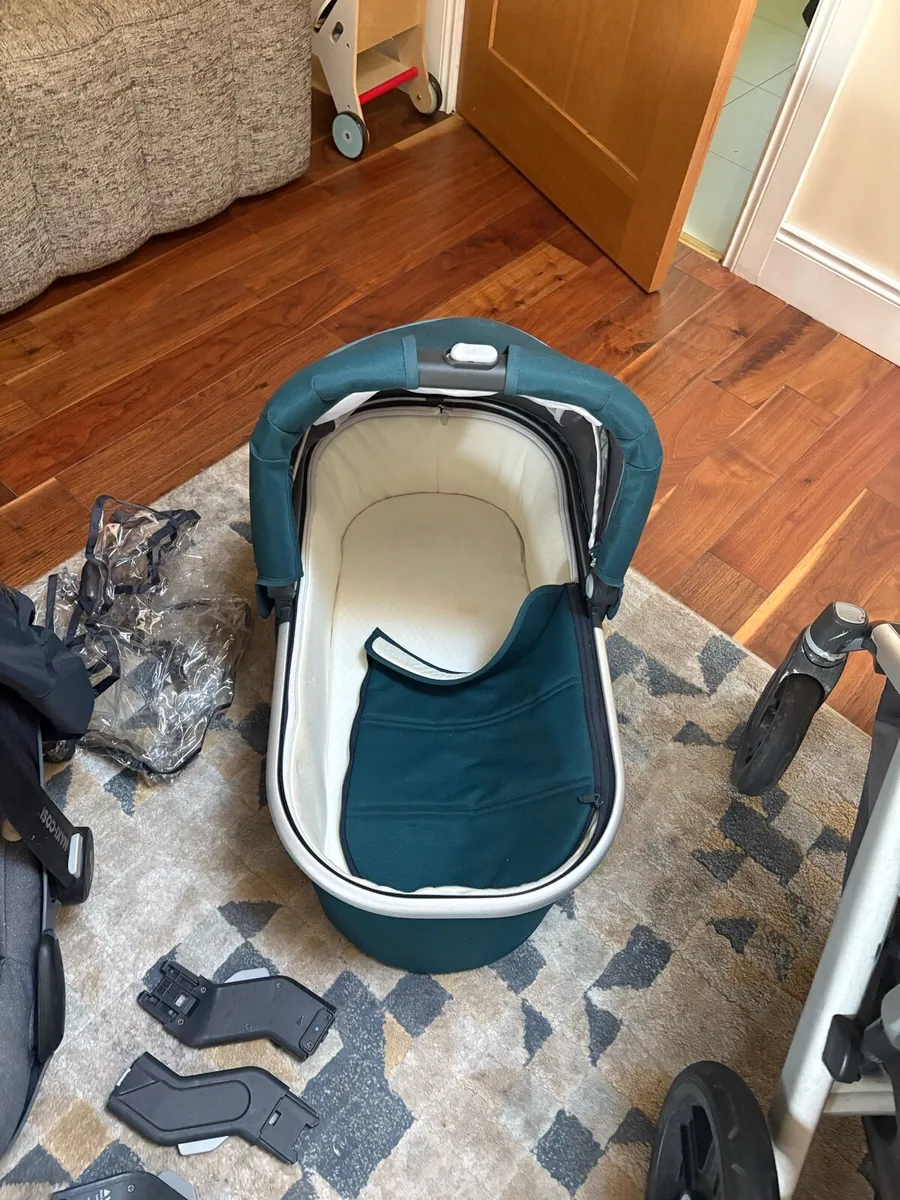 Buggy and baby bundle - Image 3