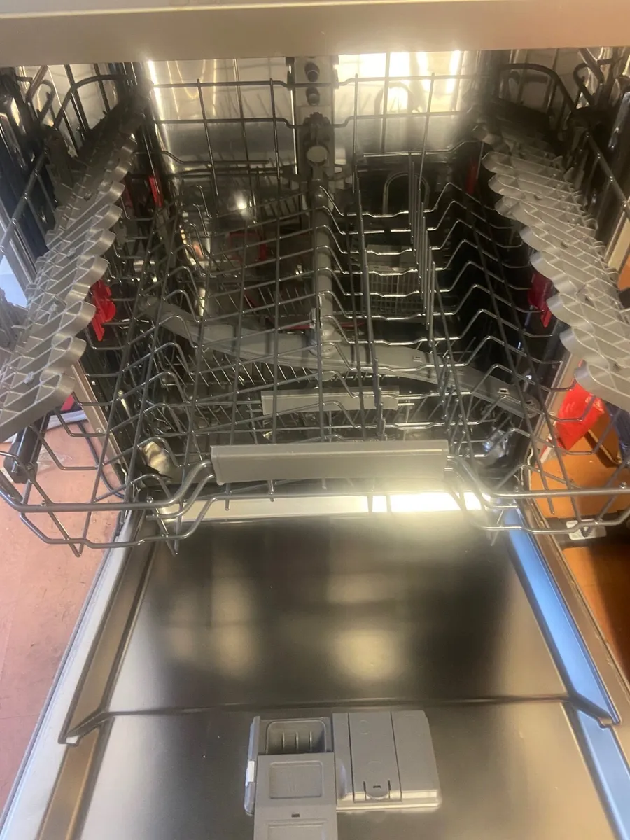 Dishwasher - Image 3
