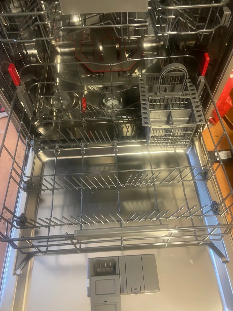 Dishwasher - Image 4