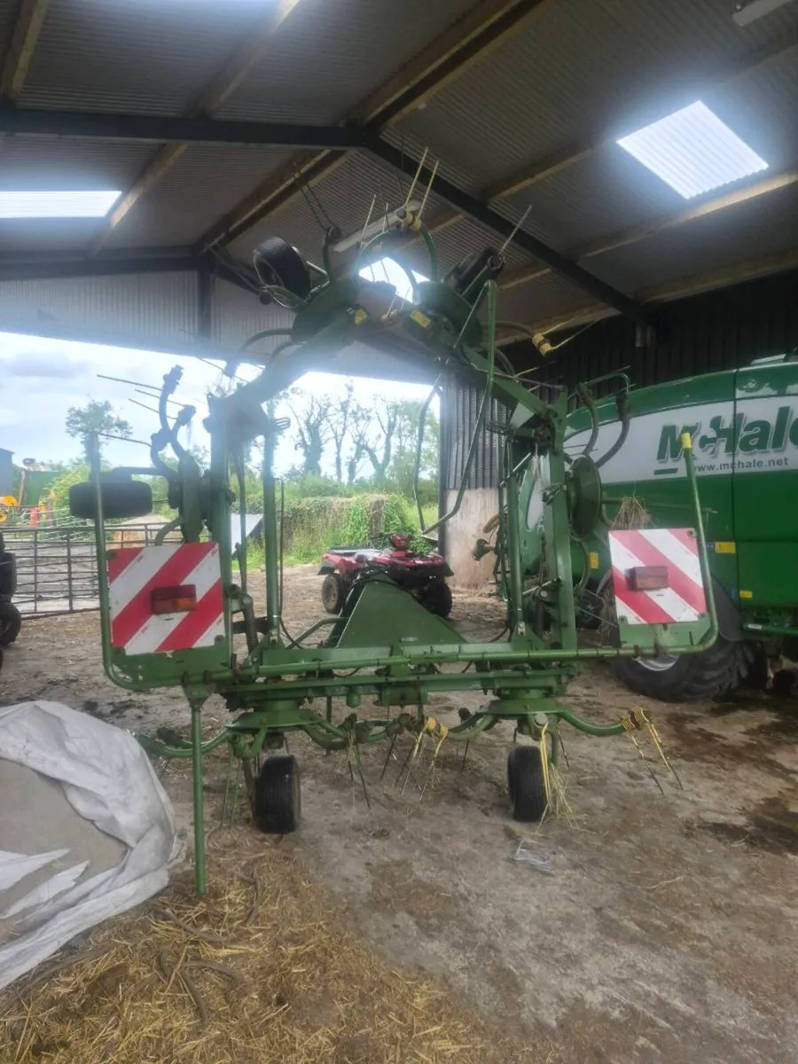 Krone 6 rotor tedder