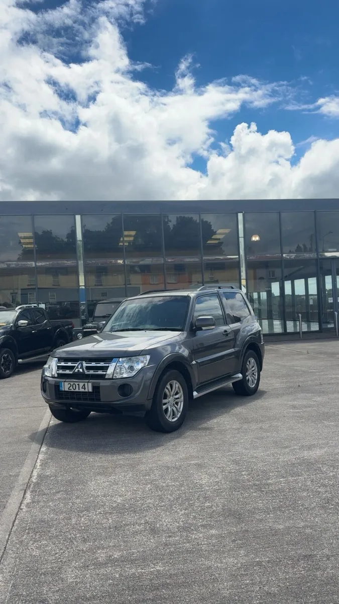 Mitsubishi pajero swb 2014 .more 4x4 in stock - Image 1