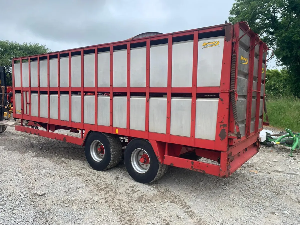 AGRIMAC 24' LIVESTOCK TRAILER - Image 3