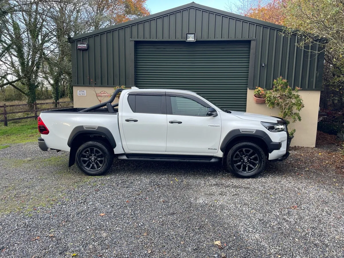 Toyota Hilux - Image 2