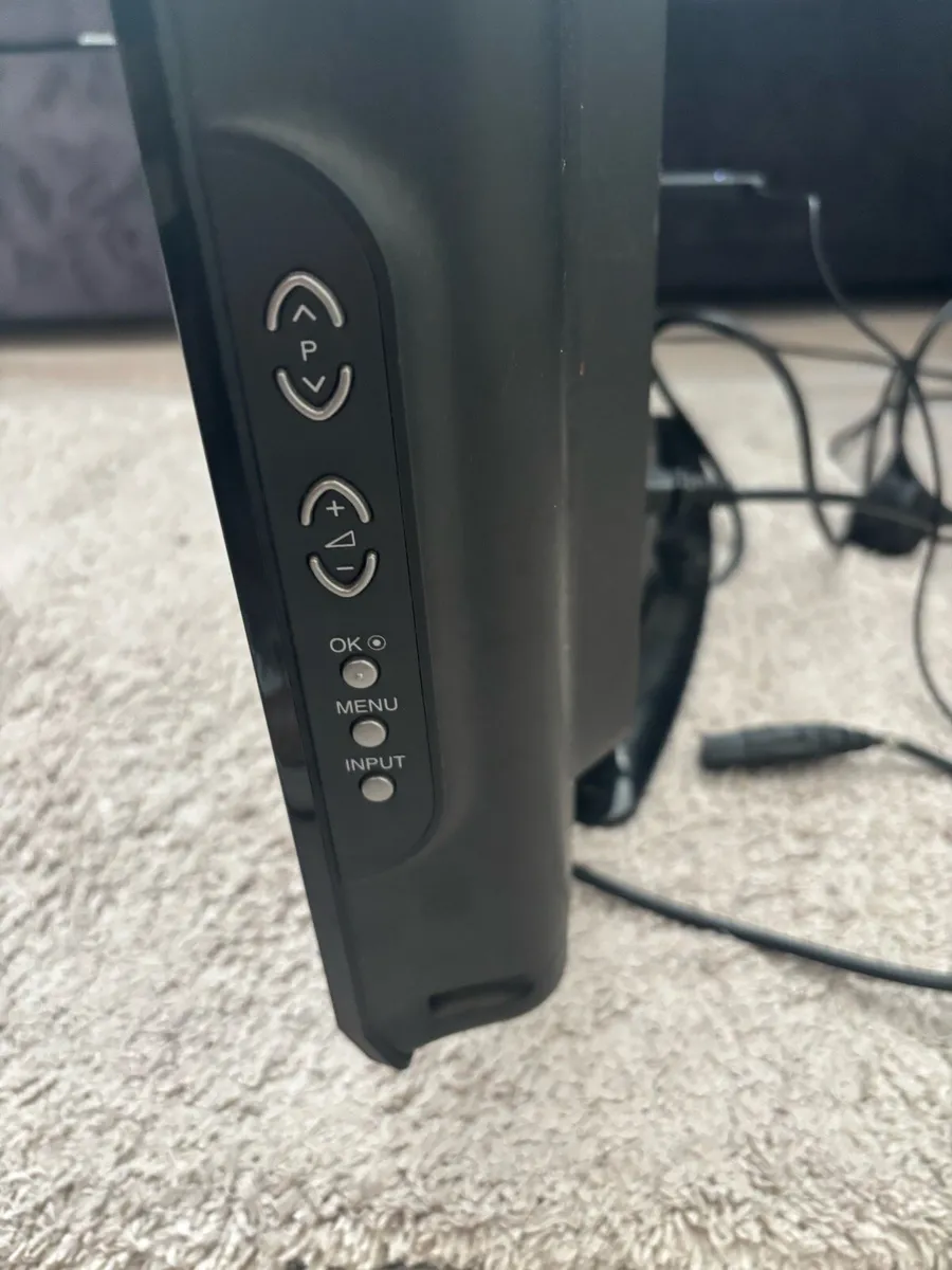 Lg 32 inch tv with Now tv stick - Image 3