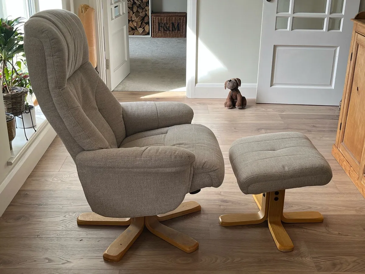 Reclining and swivel chair with footstool - Image 2