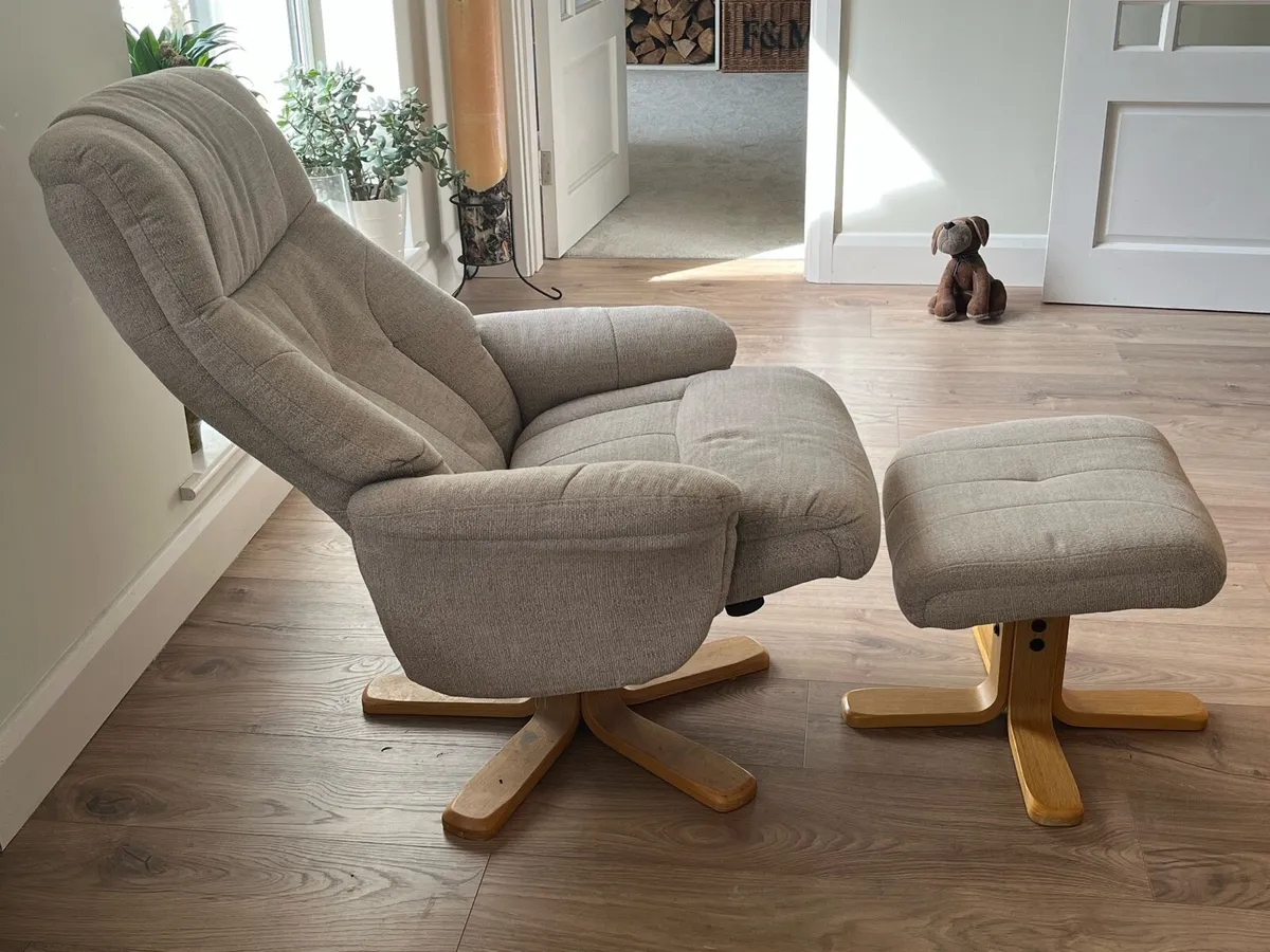 Reclining and swivel chair with footstool - Image 3