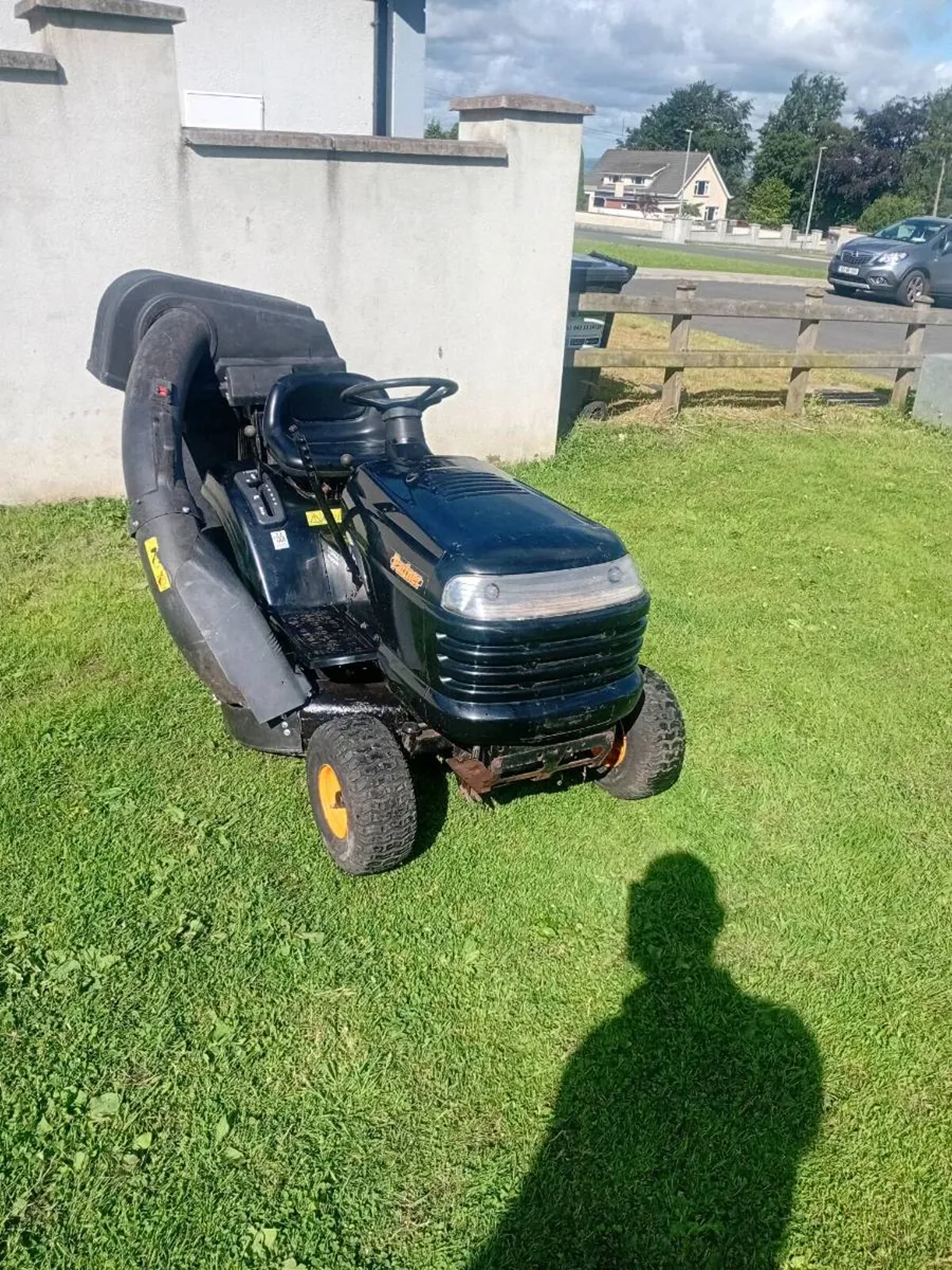 Ride on lawnmower - Image 2
