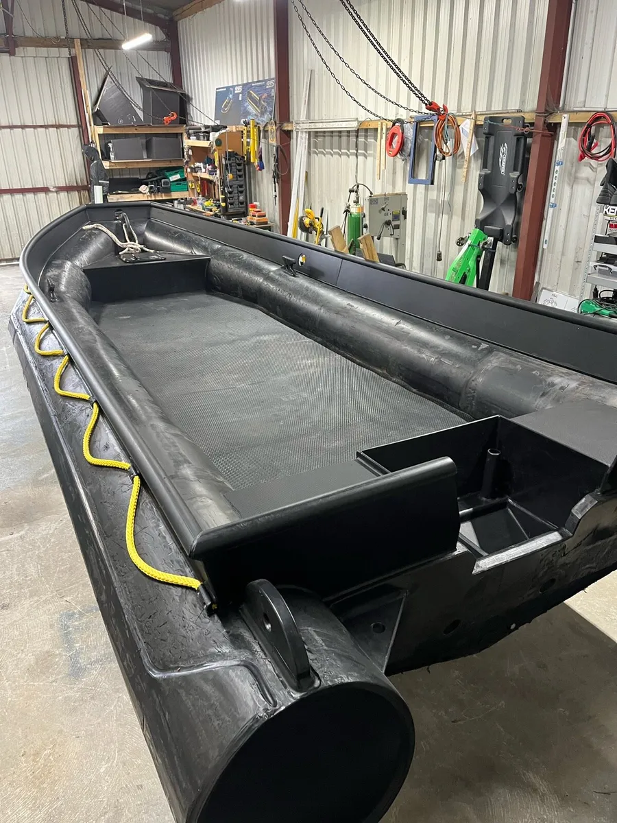 6m Polar Cirkel HDPE Work boat - Image 2