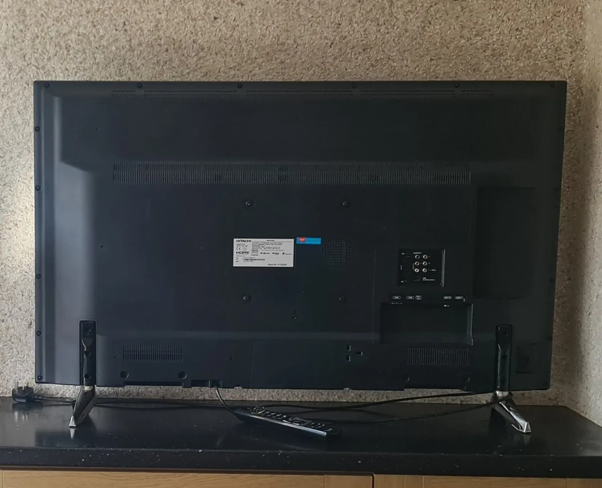 Hitachi 49" 4K Smart TV - Image 3
