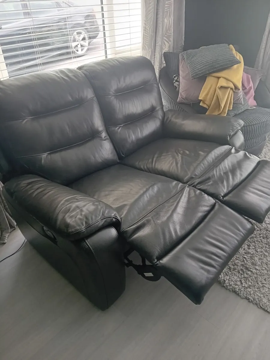 Two seater recliner couch - Image 4