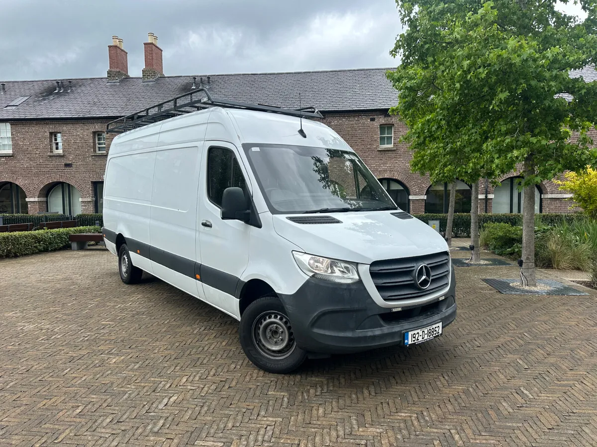 Mercedes-Benz Sprinter 2019 Tail Lift - Image 1