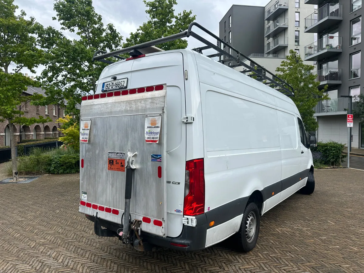 Mercedes-Benz Sprinter 2019 Tail Lift - Image 3