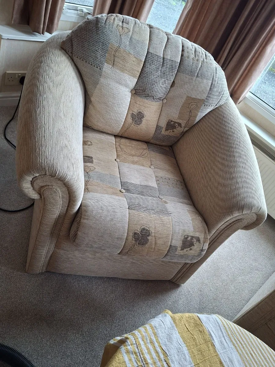 Armchair - Image 1