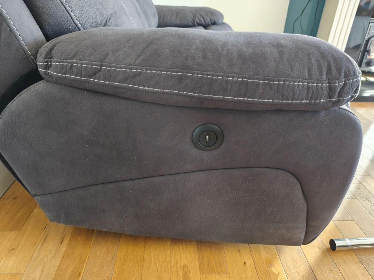 Corner reclining sofa and 2 seater reclining sofa - Image 4